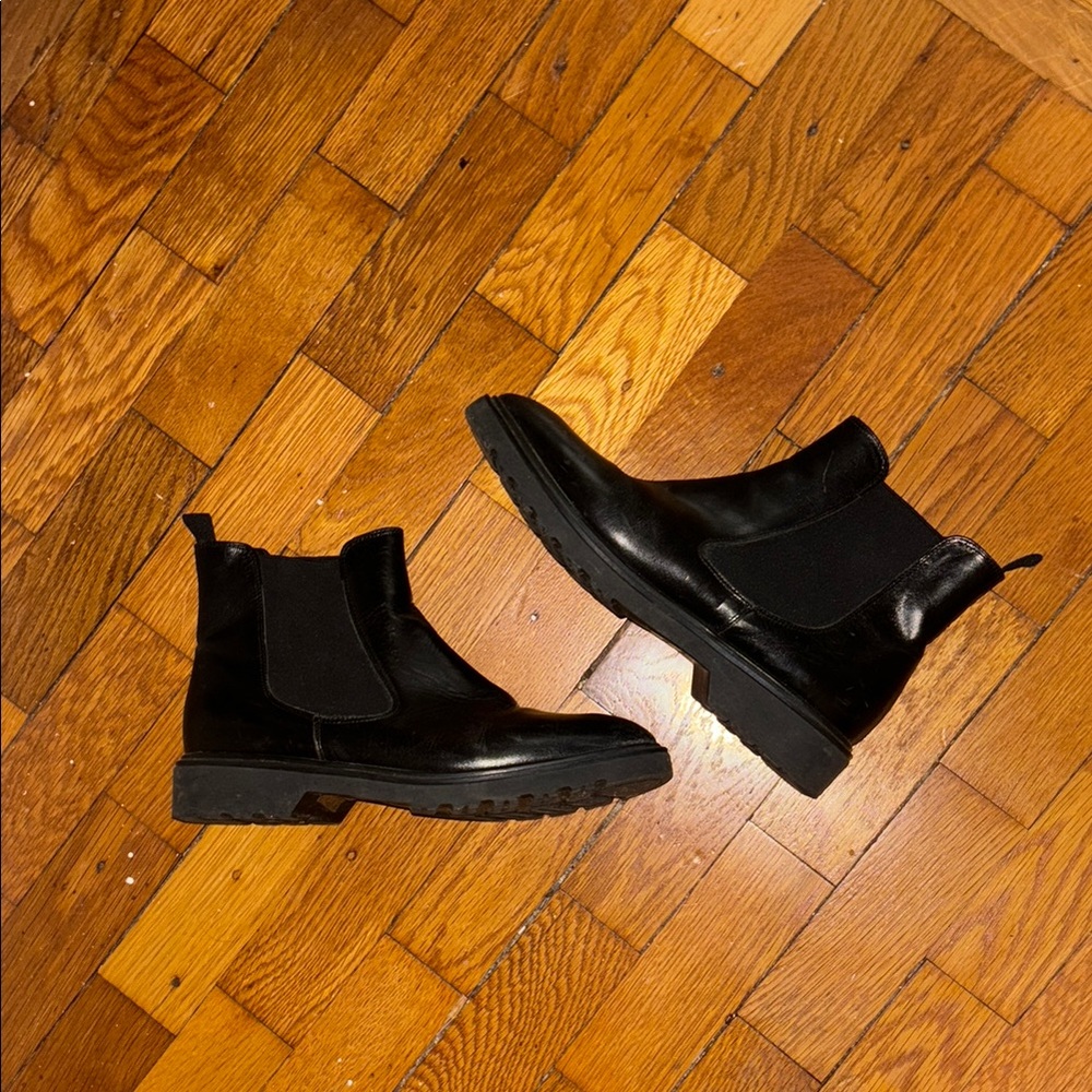 Black Italian Leather VSL Chelsea Boots